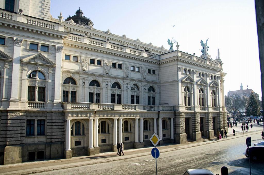 Apartment In The Centre Of Lviv Eksteriør bilde