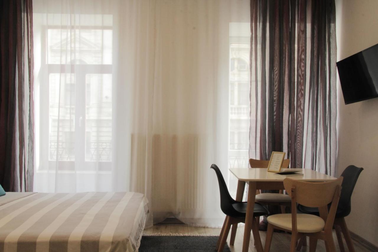 Apartment In The Centre Of Lviv Eksteriør bilde