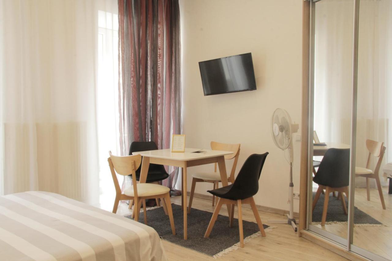 Apartment In The Centre Of Lviv Eksteriør bilde