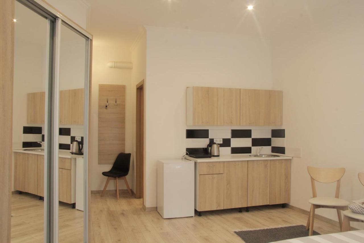 Apartment In The Centre Of Lviv Eksteriør bilde